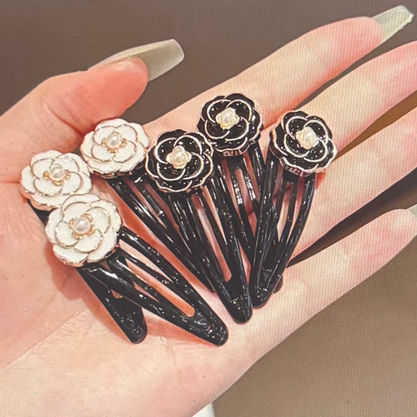 Black Or White Flower Hairpins