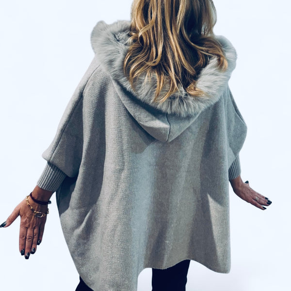 Light Grey Knit Poncho With Pockets And Fur Trim Hood