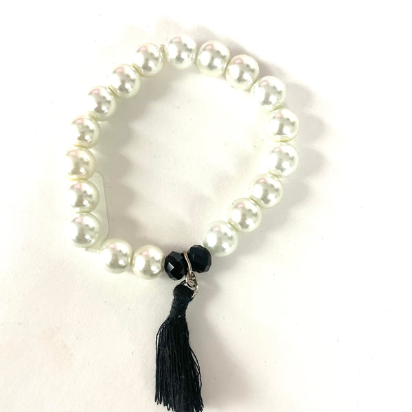 Pearl Stretch Bracelet w/Black Tassle